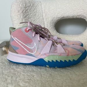 Nike Kyrie 7 - Regal Pink